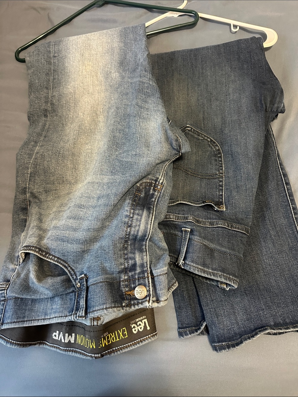 2 pair of Lee Two-Tone Blue Denim Jeans extreme motion mvp 42x32